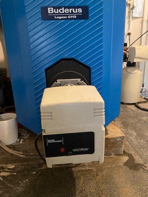 Mazoutketel Buderus Logano G115 met boiler en expansievat, Doe-het-zelf en Bouw, Ophalen, Zo goed als nieuw, Boiler