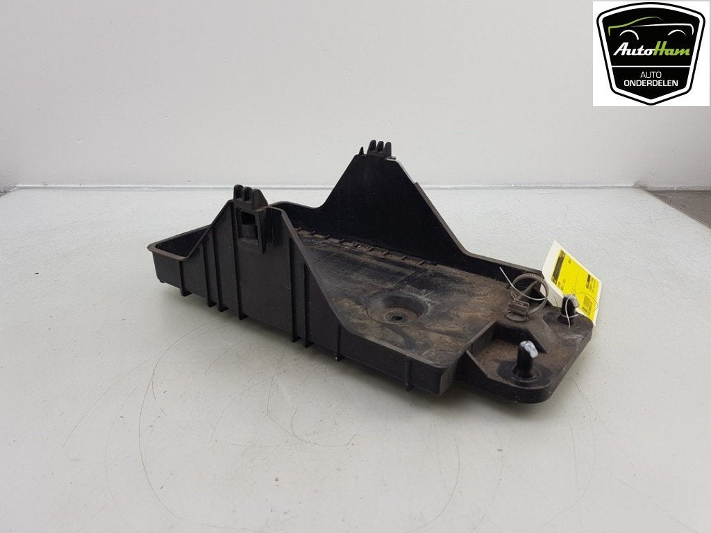 ACCUBAK Mazda 6 (GJ / GH / GL) (01-2012/11-2020), Hitdorfer Straße 73
51371  Leverkusen, DE, Gebruikt, Mazda, Info@mazda.de