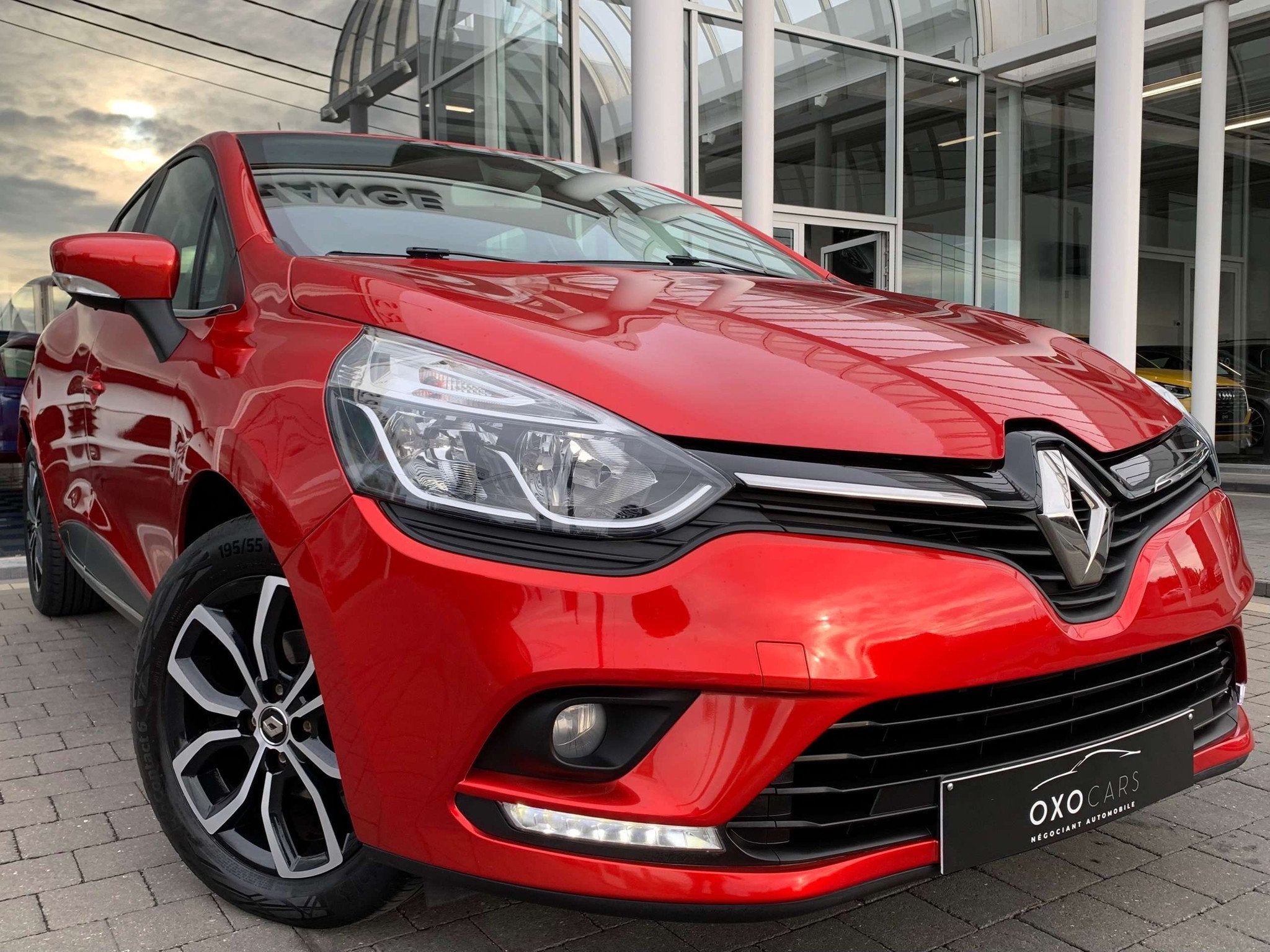 Renault Clio 0.9 TCe COOL & SOUND / GPS / Clim Auto / Cruise, Rouge, Achat, 898 cm³, Entreprise