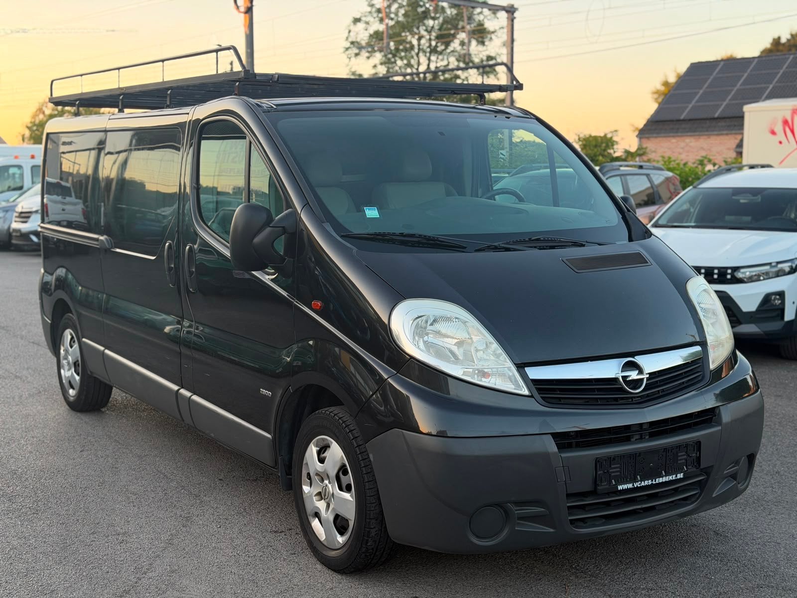 Opel vivaro 2.5 dubbele cabine navi airco+ keuring vvk, Auto's, Opel, Bedrijf, Euro 4, Te koop, Centrale vergrendeling