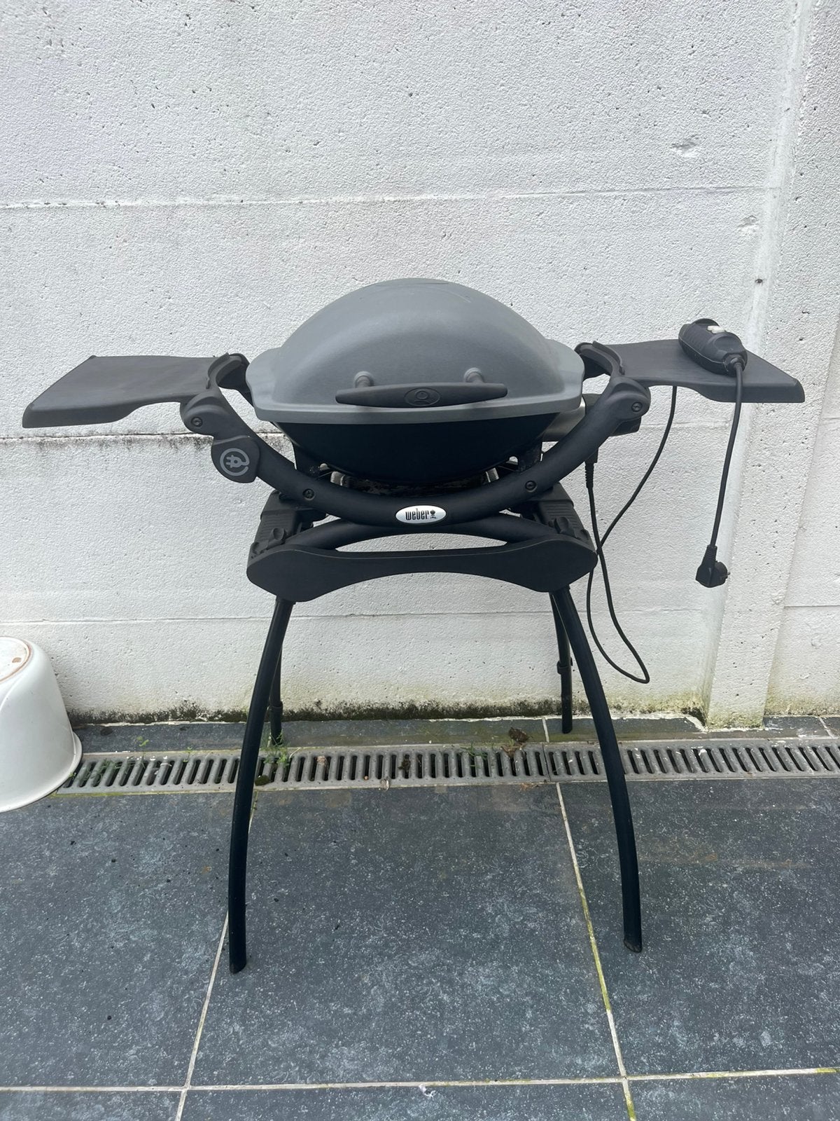 Weber Q barbecue met standaard, Ophalen, Zo goed als nieuw