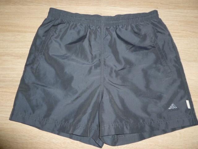 zwarte korte heren sportbroek, adidas, Large, Ophalen of Verzenden, Zo goed als nieuw, Adidas