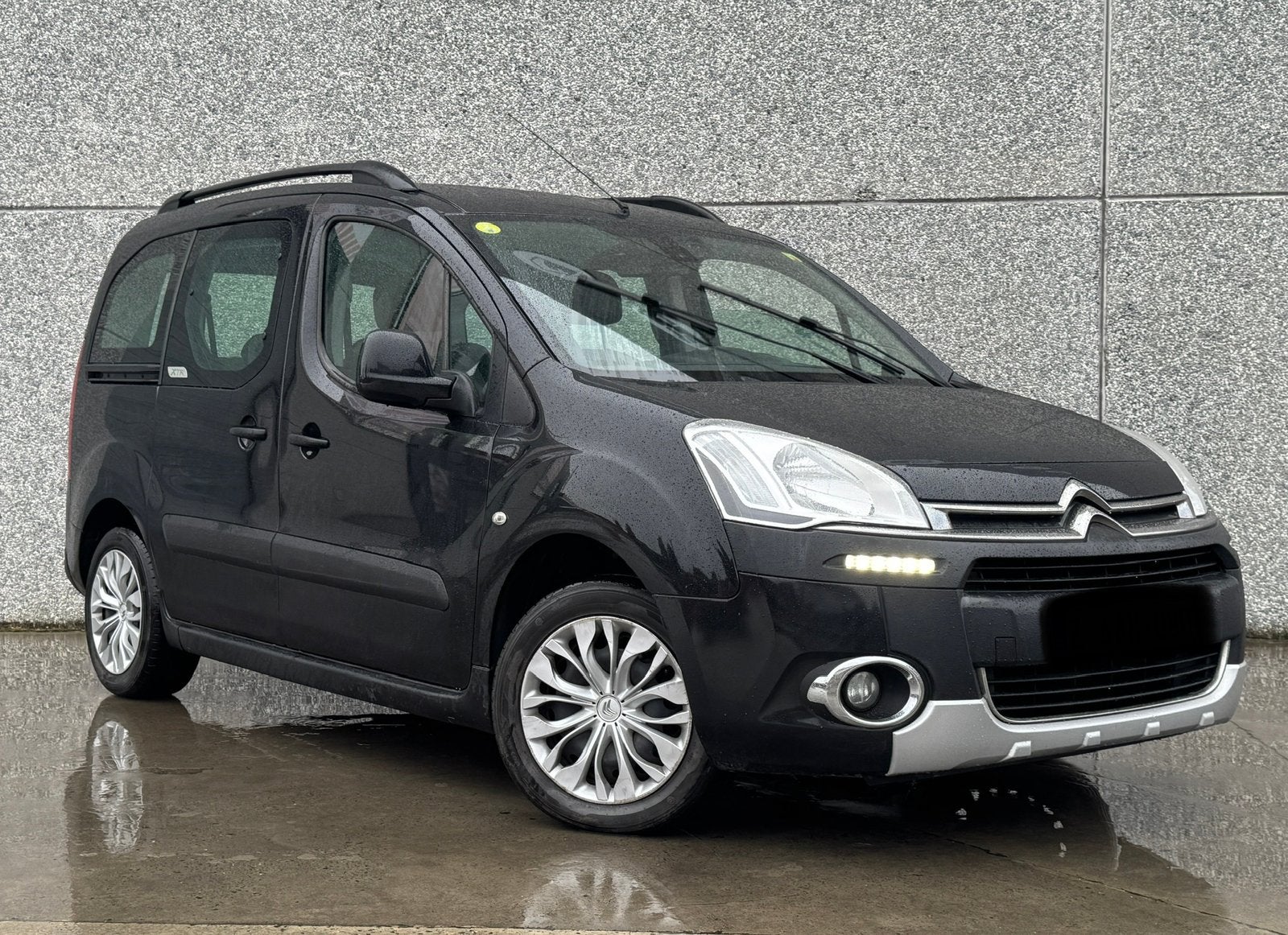 Citroen Berlingo XTR / 1.6Hdi / 2015 / 204.000km, Euro 5, Monovolume, https://public.car-pass.be/vhr/7bd475a2-f447-47bf-b018-5ef28b4717bb