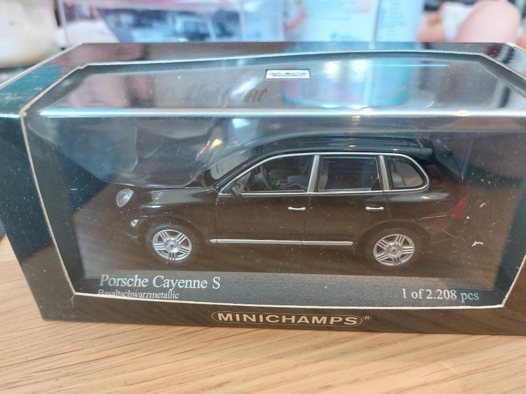 Minichamps Porsche Cayenne S de 2002 1/43, Enlèvement ou Envoi, Neuf, Voiture, MiniChamps