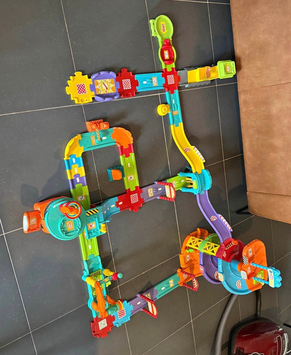 V-Tech toet toet baan + extras, Kinderen en Baby's, Ophalen, Gebruikt