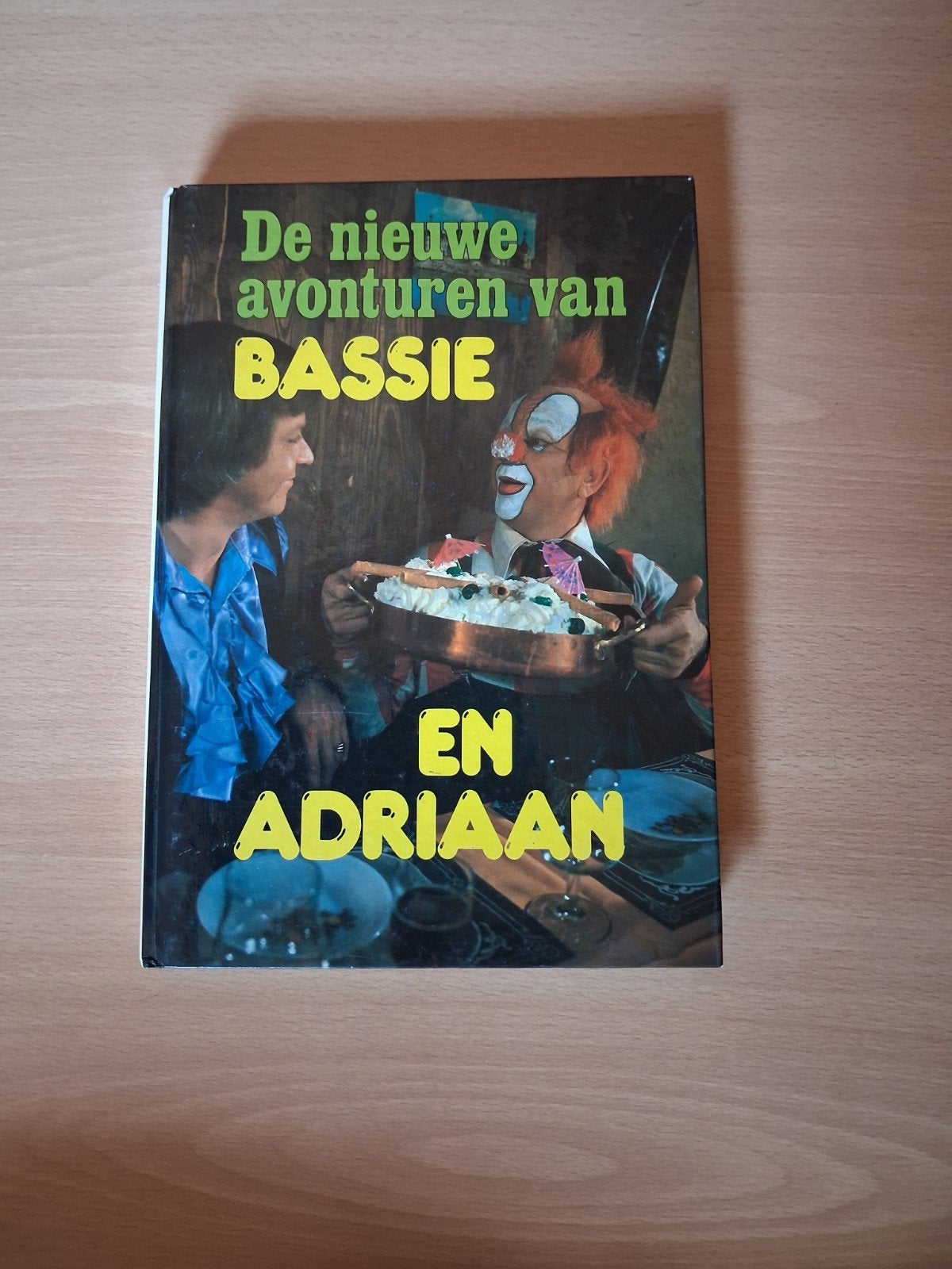 Bassie en Adriaan, Boeken, Gelezen, Zuidnederlandse uitgeverij Aartselaar, Ophalen of Verzenden, Fictie