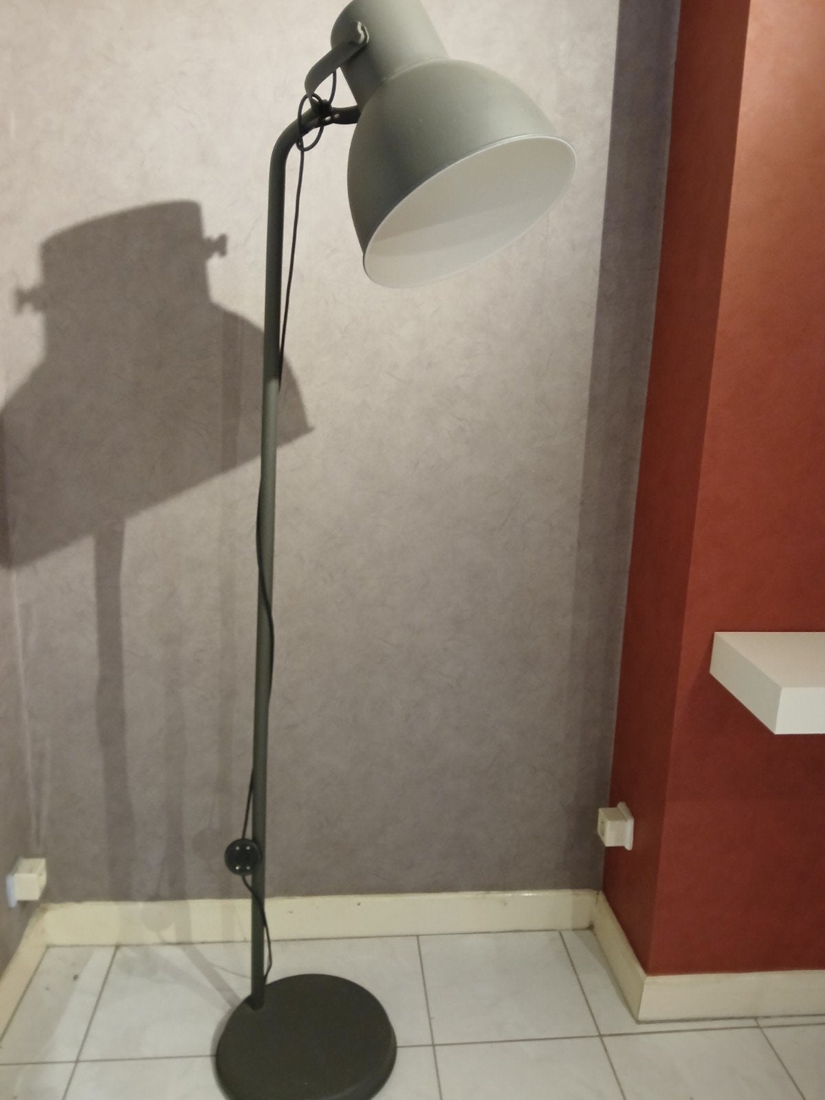 Moderne staanlamp, Ophalen, E27 (groot), Zo goed als nieuw, Metaal