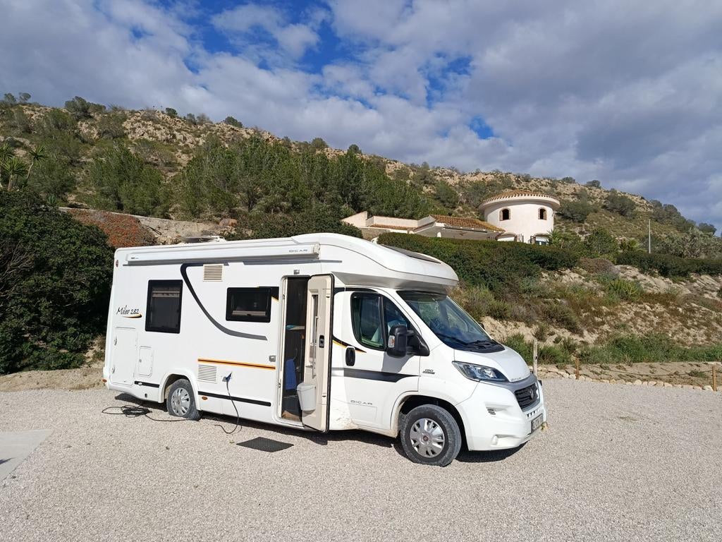 Benimar Half intregale camper  2.3 multijet. 130 pk., Caravanes & Camping, Camping-cars, Jusqu'à 4, Toilette à cassette, Fiat