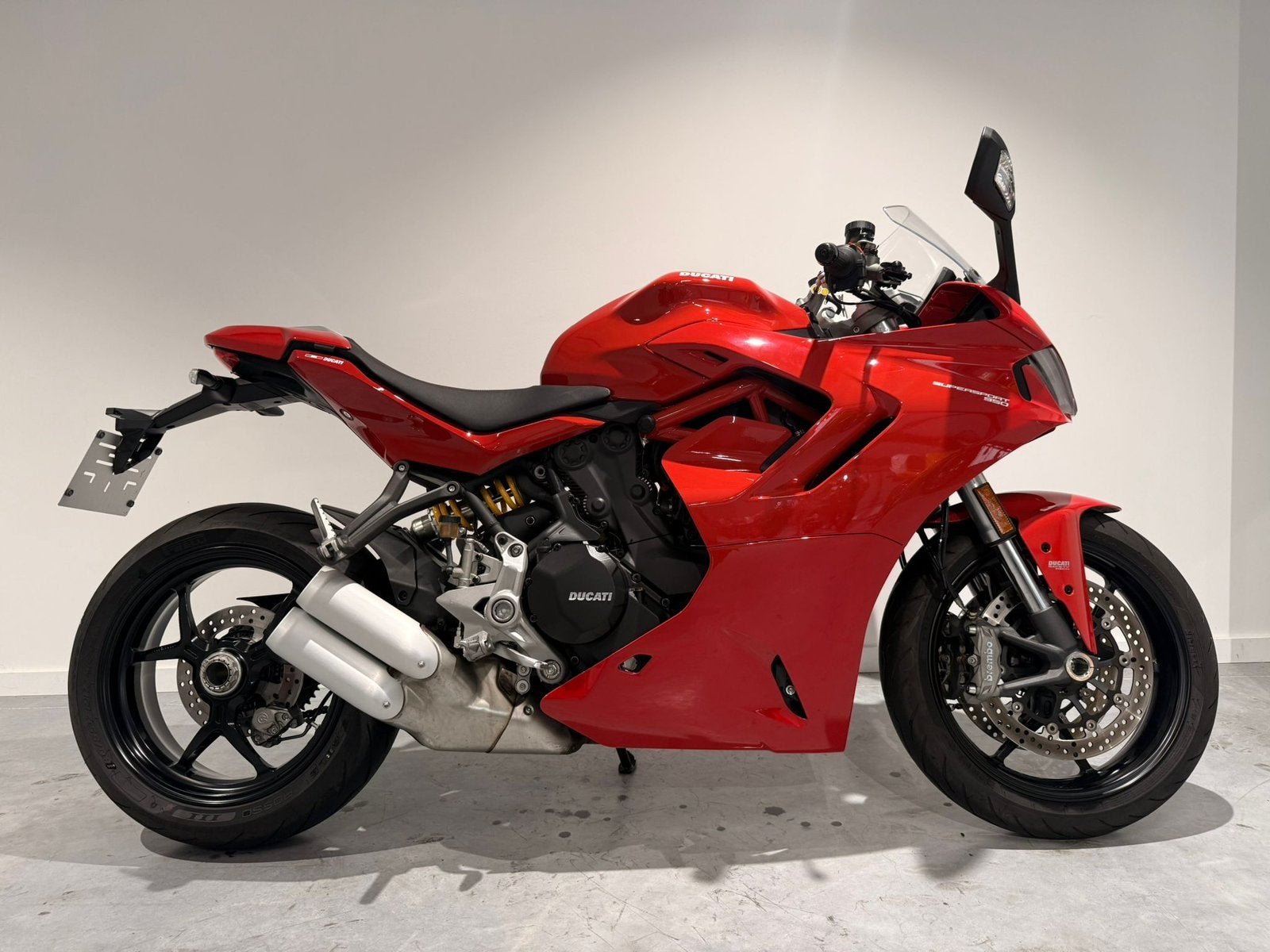 Ducati Supersport 950 € 10.900, Motoren, Handvatverwarming, Bedrijf