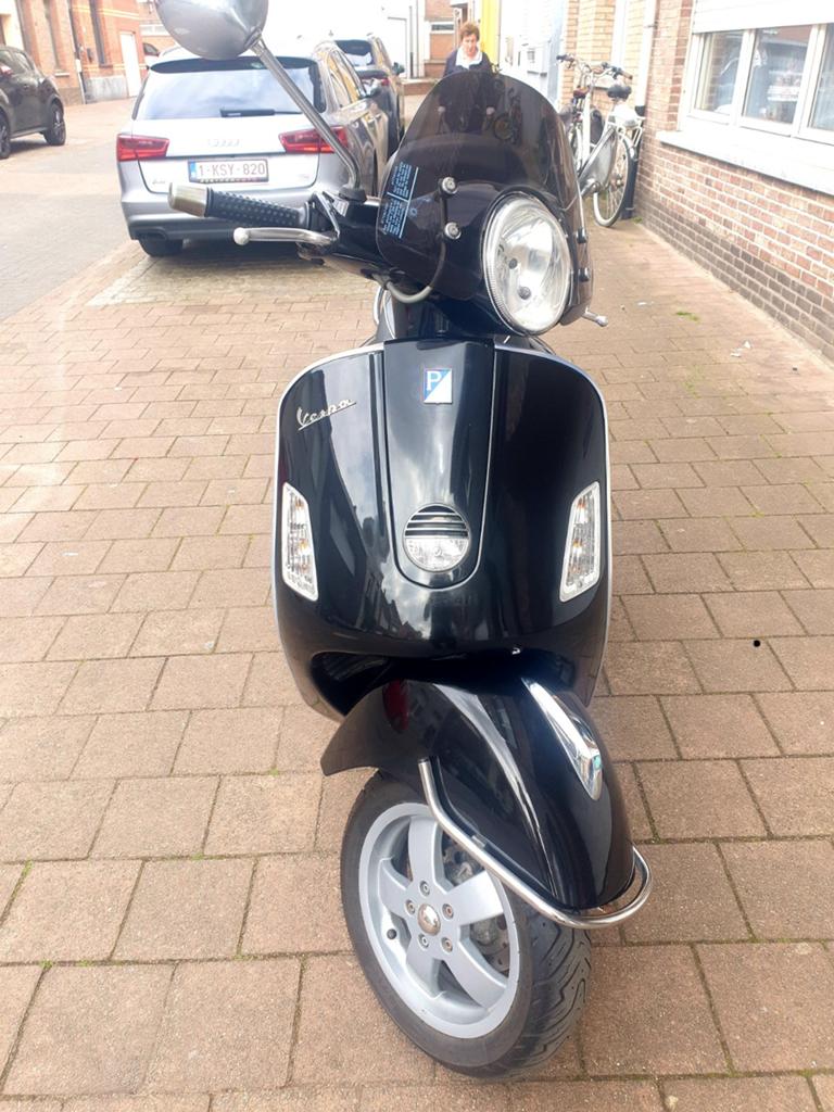 Vespa piaggio 125cc GTS, Ophalen of Verzenden