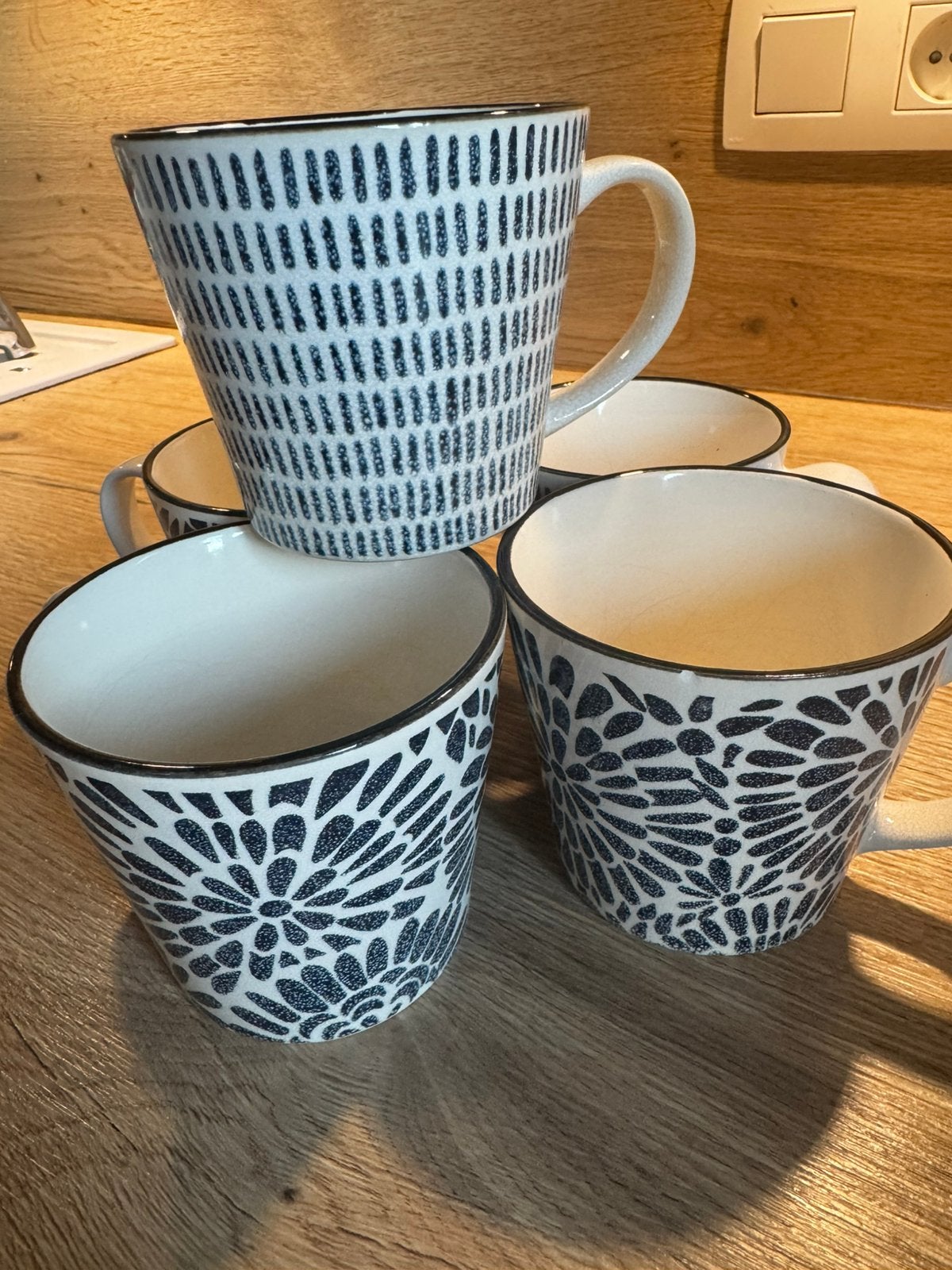 Lot de 5 mugs Maison du monde, Maison & Meubles, Cuisine | Vaisselle, Mug, Comme neuf, Enlèvement, Autres matériaux