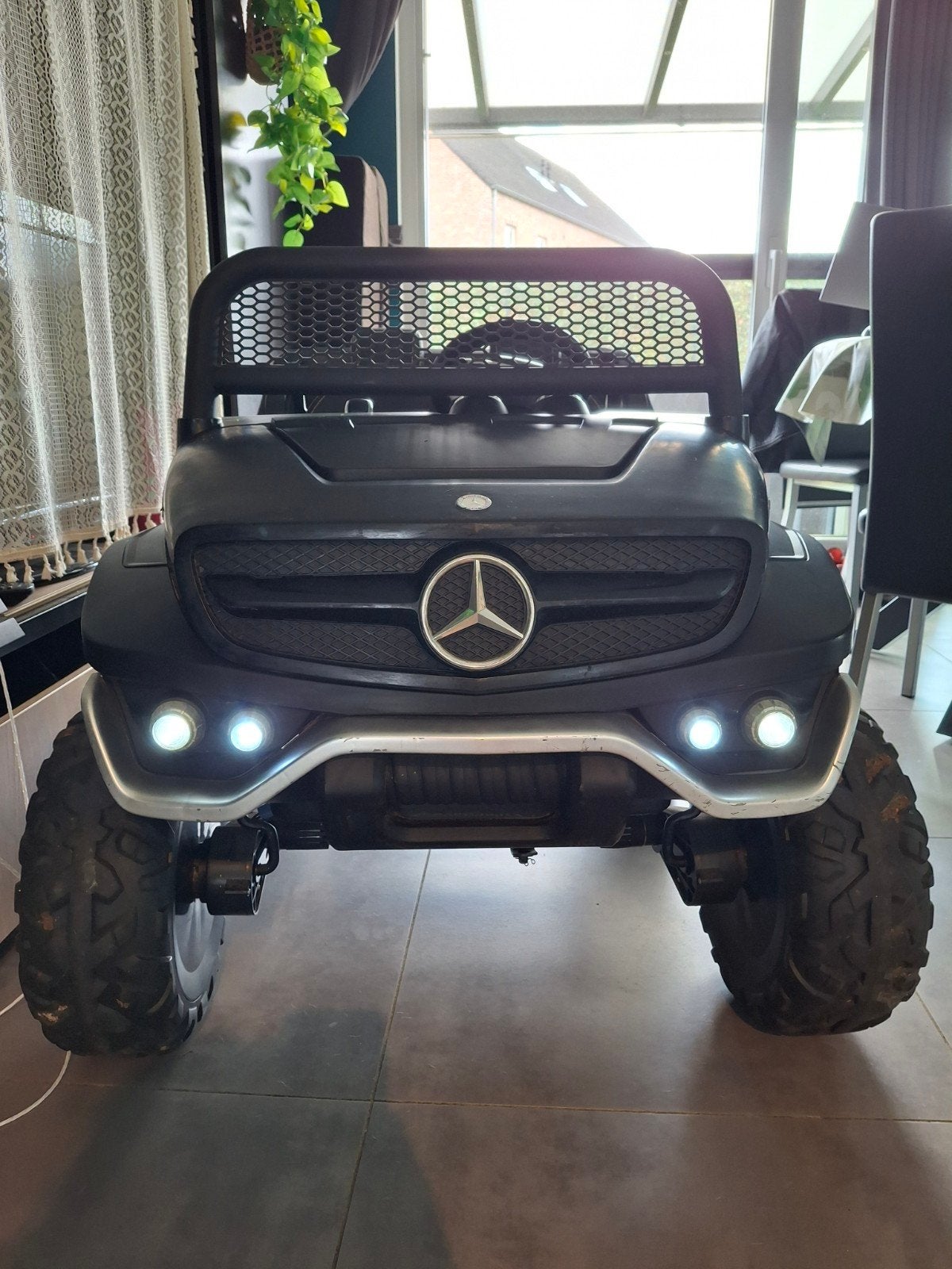 Kinderauto Mercedes 4x4, Enfants & Bébés, Utilisé