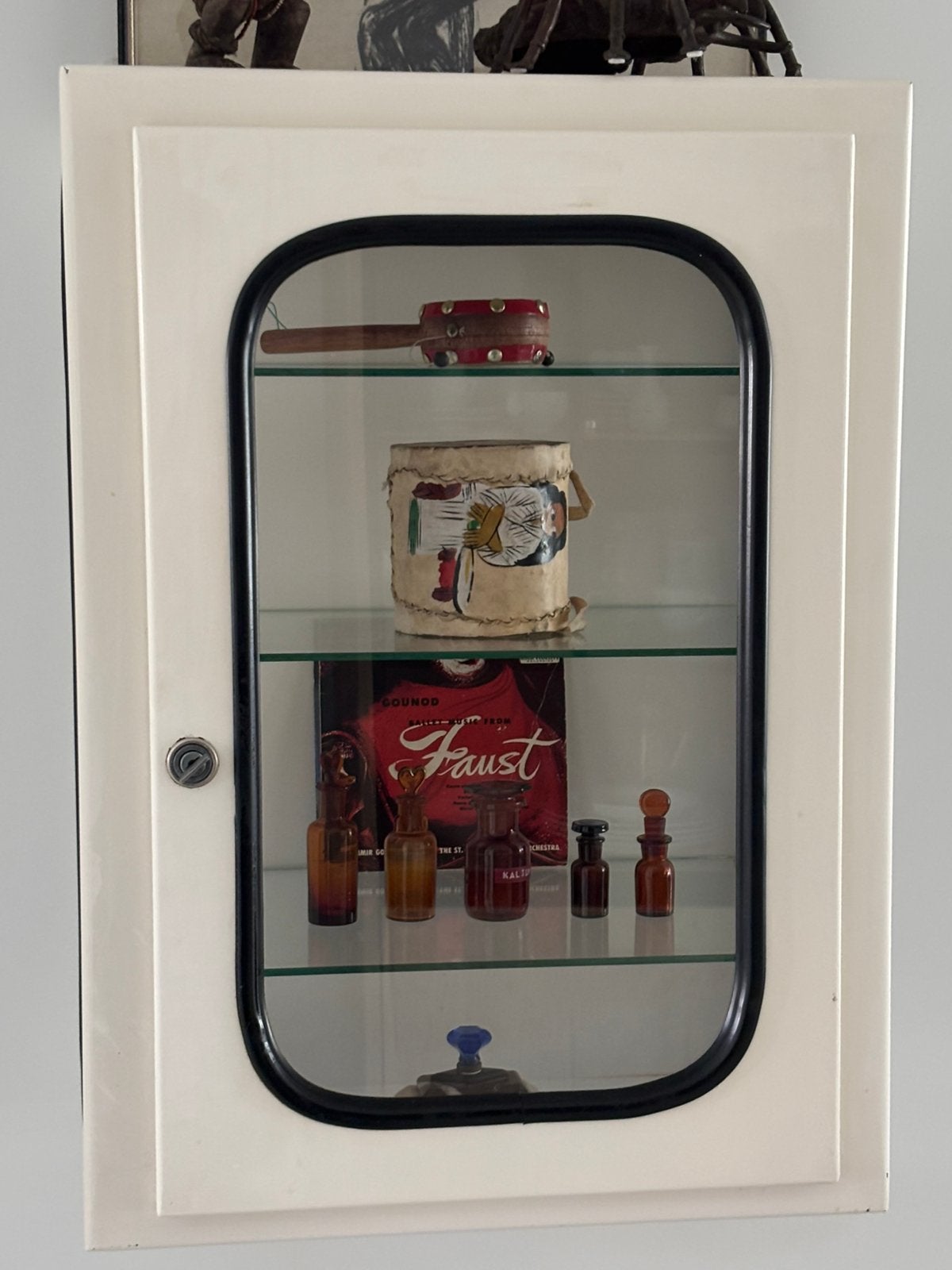 Vitrine medicijnhangkast, Huis en Inrichting, Ophalen, Met deur(en), Gebruikt, Industrieel, vintage.
