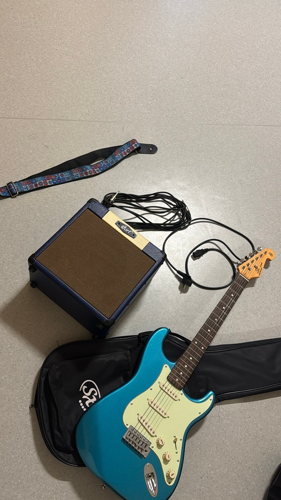 Guitare électrique SX VTG + ampli Cort CM15R + accessoires, Musique & Instruments, Enlèvement, Comme neuf, Autres marques, Avec ampli