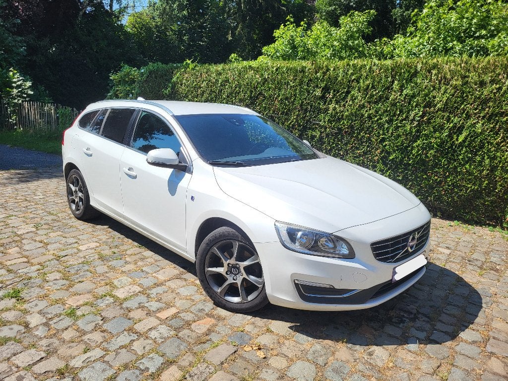 Volvo V60 Ocean Race Deluxe 2.0 Diesel – 2015 – 4.800 €, Auto's, Volvo, Voorwielaandrijving, Euro 5, Zwart, Parkeersensor