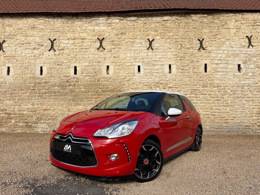 Citroën DS3 1.6 150 CV Sport Chic, Auto's, Citroën, Voorwielaandrijving, Euro 5, 4 cilinders, Alcantara