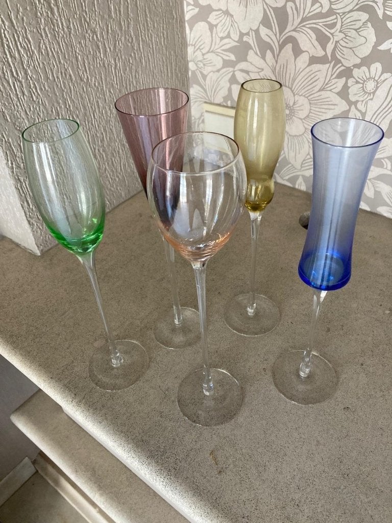 5 speciale aperitiefglazen op hoge voet. Perfecte staat, Verzamelen, Glas en Drinkglazen, Ophalen of Verzenden, Zo goed als nieuw