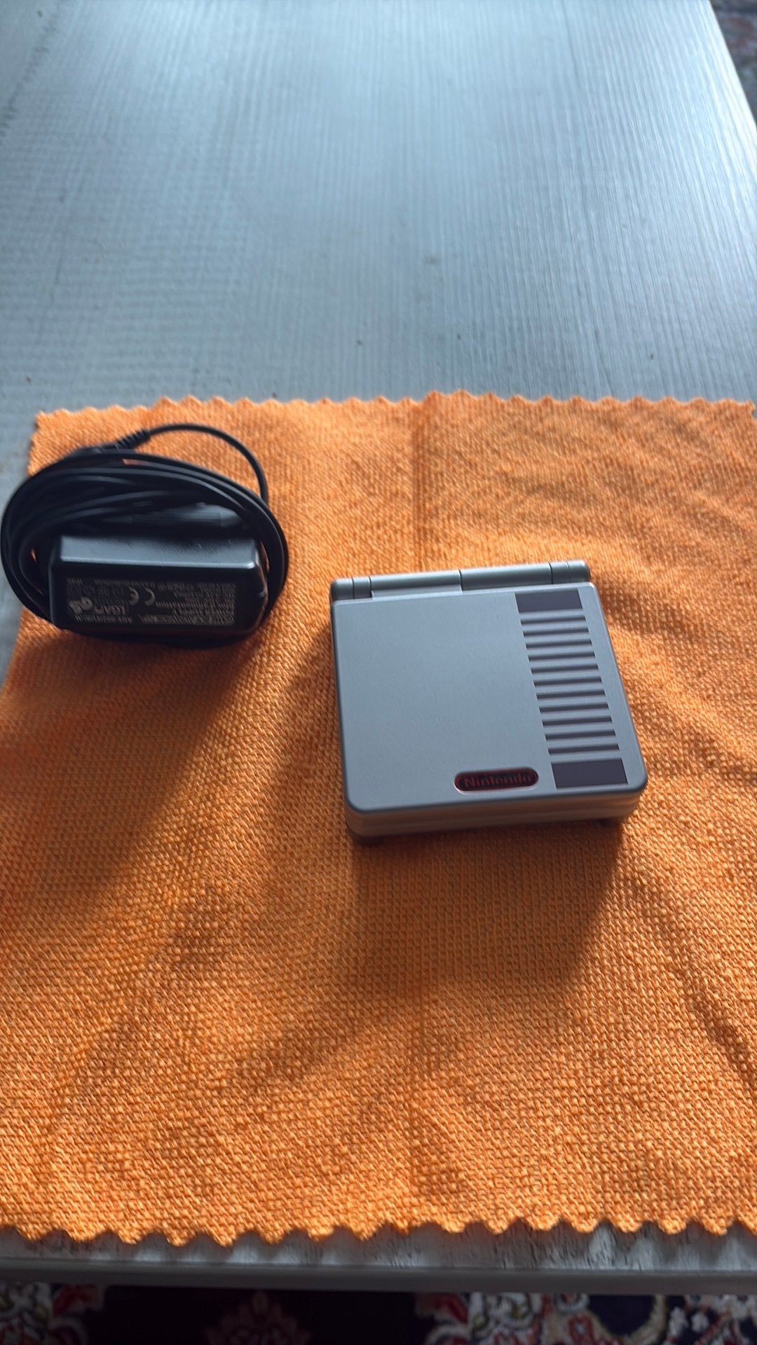Game Boy Advance SP AGS-101 NES + chargeur original + 6 jeux, Enlèvement, Comme neuf, Game Boy Advance