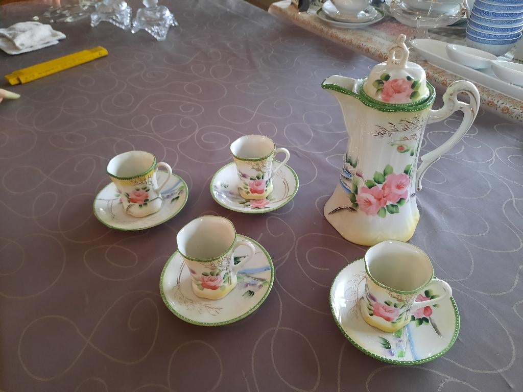Vintage koffieserviesje bloemenmotief - koffiekan + 4 kopjes, Ophalen