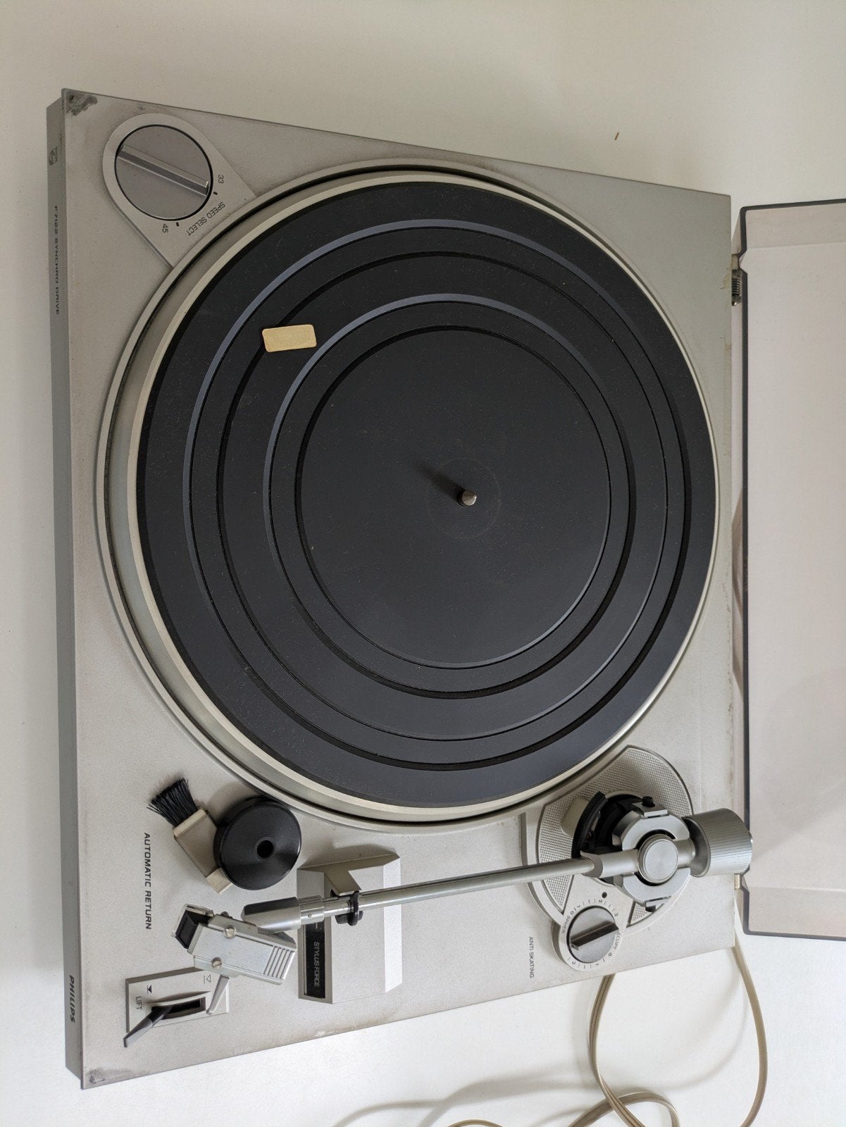 platenspeler Philips f7122 synchro drive, TV, Hi-fi & Vidéo, Tourne-disques, Enlèvement, Utilisé, Tourne-disque, Philips