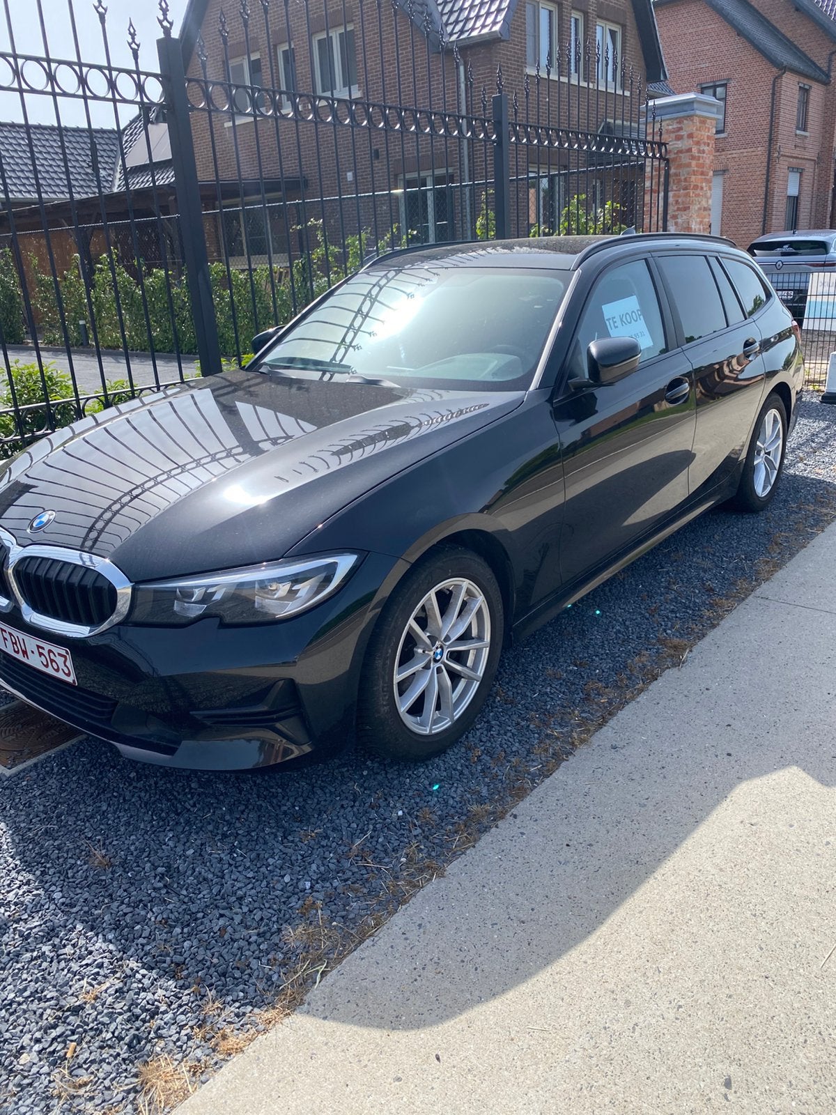 BMW 318i Touring, Autos, Achat, Euro 6, Noir, 5 portes