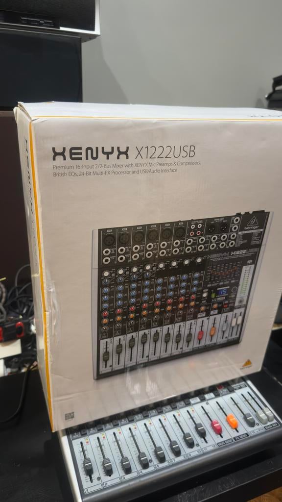 Table de mixage, Musique & Instruments, Enlèvement, Comme neuf