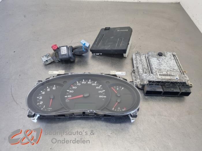 Kontaktslot + computer van een Renault Master, Gebruikt, -, Renault, -