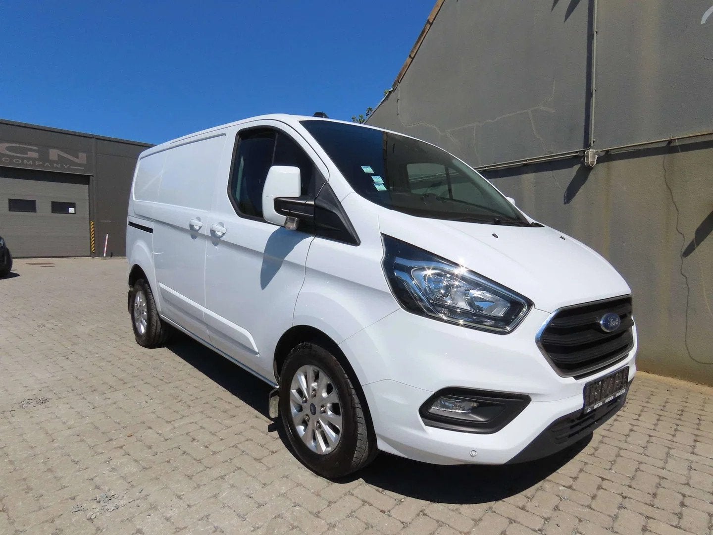 Ford Transit Custom 2.0 TDCi L1H1 Limited S/S (EU6.2) 15300e, Gebruikt, 4 cilinders, Wit, 6 deurs