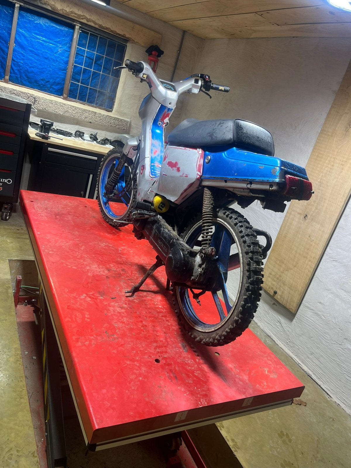 Cros walaroo 70 cc, Fietsen en Brommers, Ophalen, Zo goed als nieuw, Cilinder
