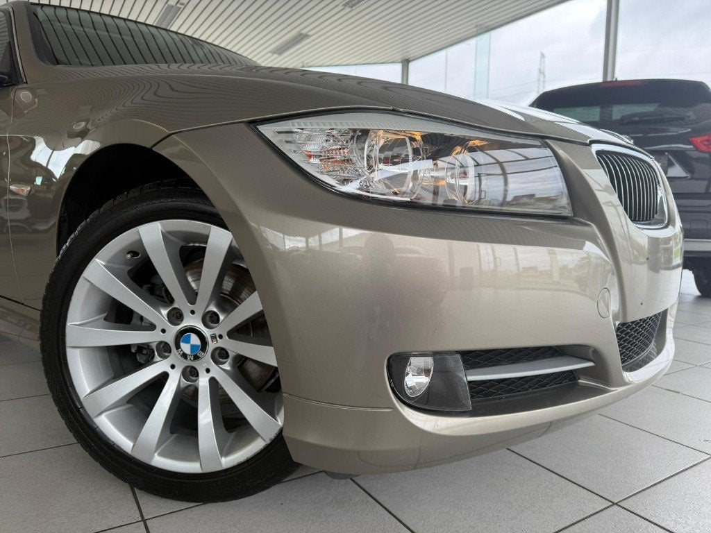 BMW 316i E90 Série 3 1.6i Essence 90kW Euro 5, Autos, Cuir, Euro 5, Achat, https://public.car-pass.be/vhr/27a254a2-9c5f-464a-9614-34717c43a433