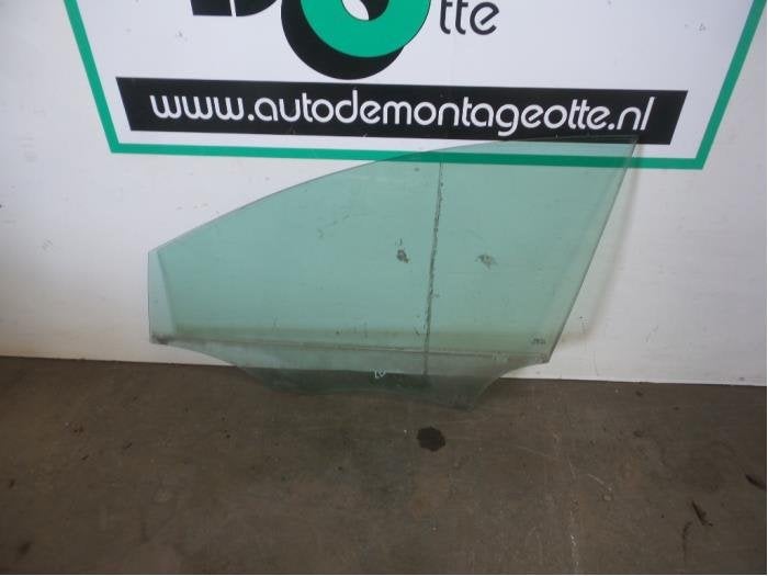 Vitre portière 4portes avant gauche d'un Seat Ibiza (Ibiza, -, 3 mois de garantie, Utilisé, -