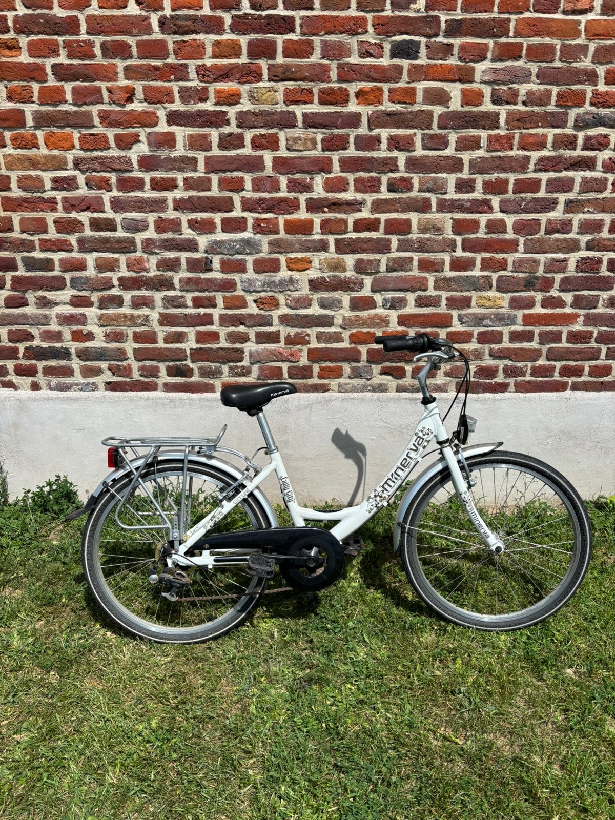 Vélo Minerva blanc pour filles - 24 pouces, Vitesses, Enlèvement, Utilisé, Frein sur jante