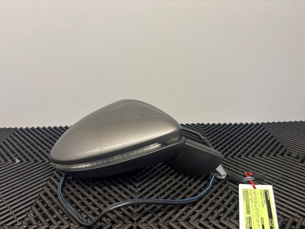 RETROVISEUR EXTERIEUR DROIT Golf Sportsvan (AUVS), Volkswagen, Volkswagen AG, Utilisé, Kundenbetreuung@volkswagen.de