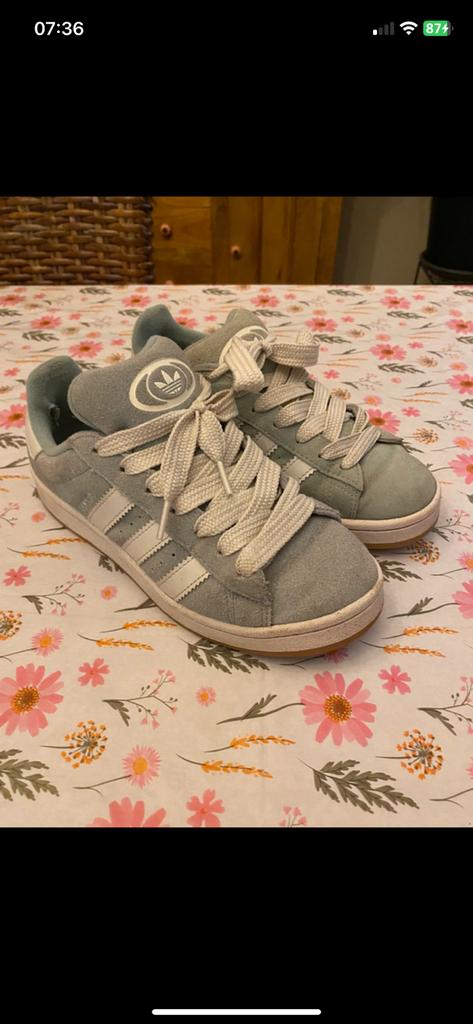 Campus Adidas, Enlèvement, Porté