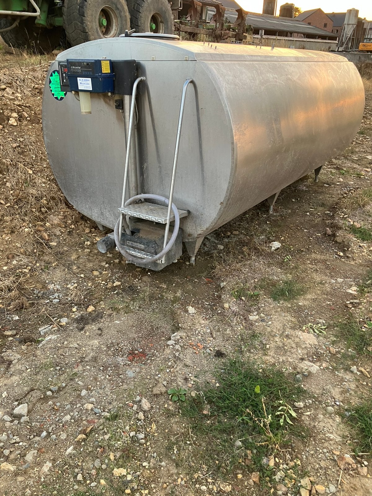 Cuve inox 7500 l (ancien tank a lait ), Jardin & Terrasse, Barils de pluie, Enlèvement ou Envoi, Comme neuf
