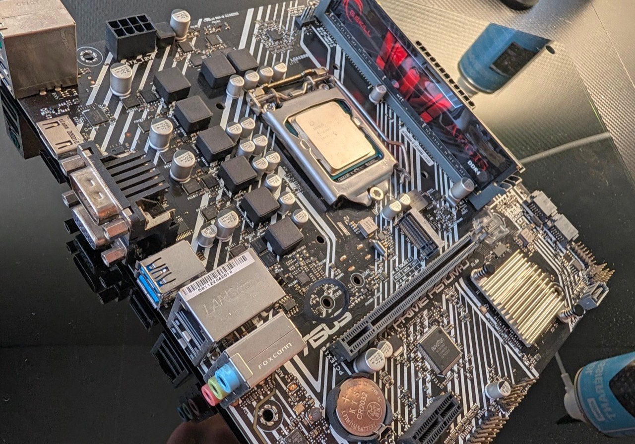 Kit évolutif Carte Mère + Processeur Intel i5 + 16 Go RAM., Informatique & Logiciels, Enlèvement, Comme neuf, Intel, DDR4