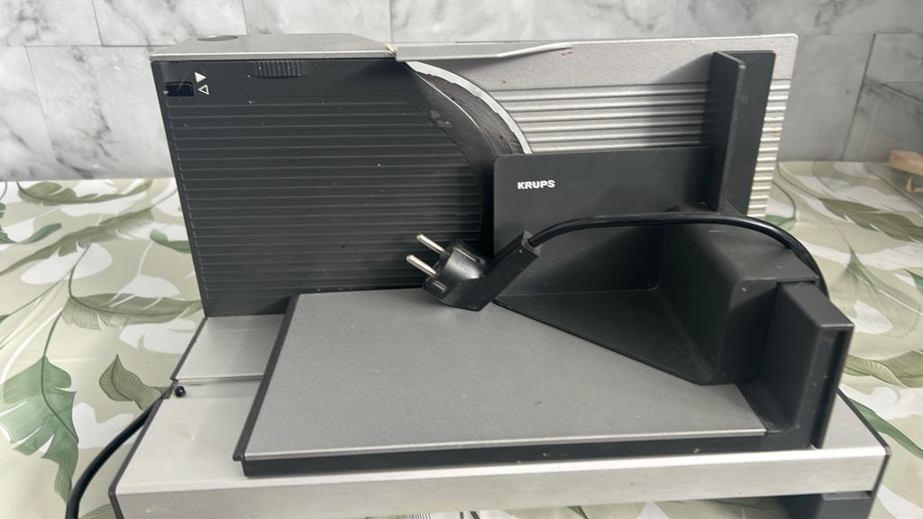 Huishoud snijmachine, Huis en Inrichting, Ophalen, Zilver, Zo goed als nieuw, Snijmachine