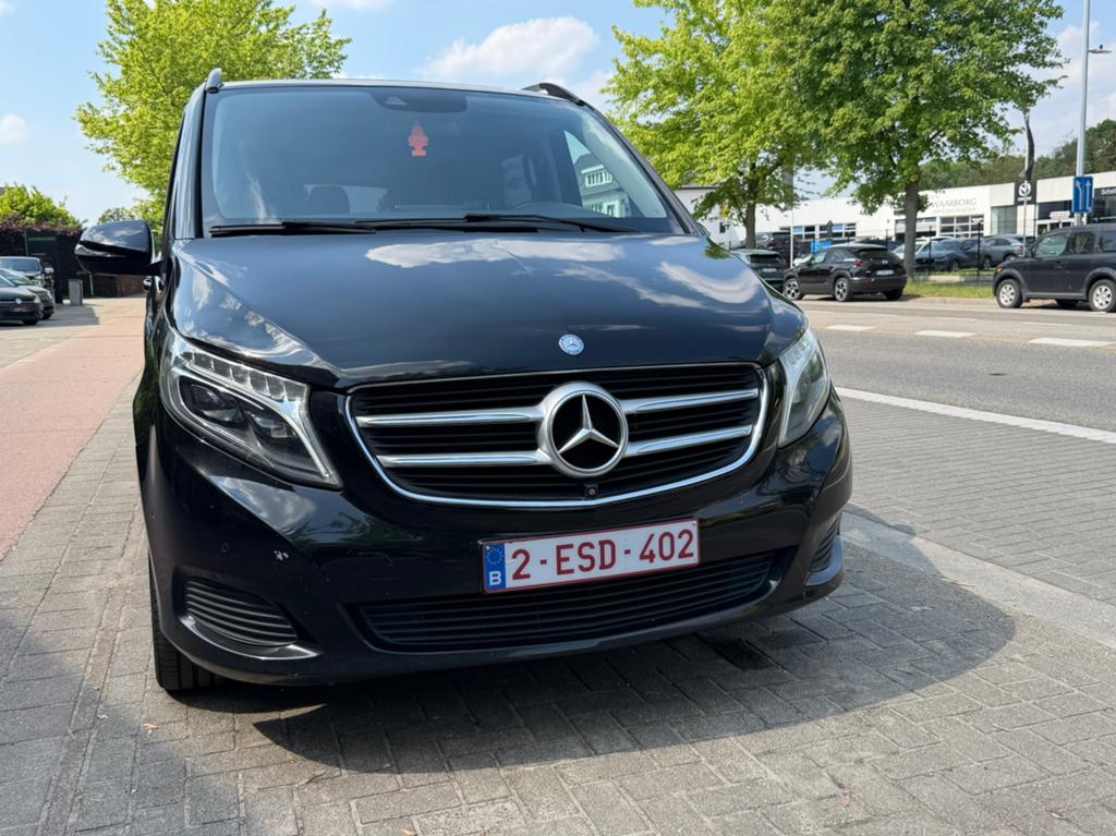 Mercedez v220 avangarde 8plaats 270.000km gekeurd, Auto's, Mercedes-Benz, Automaat, Euro 5, Monovolume, Zwart