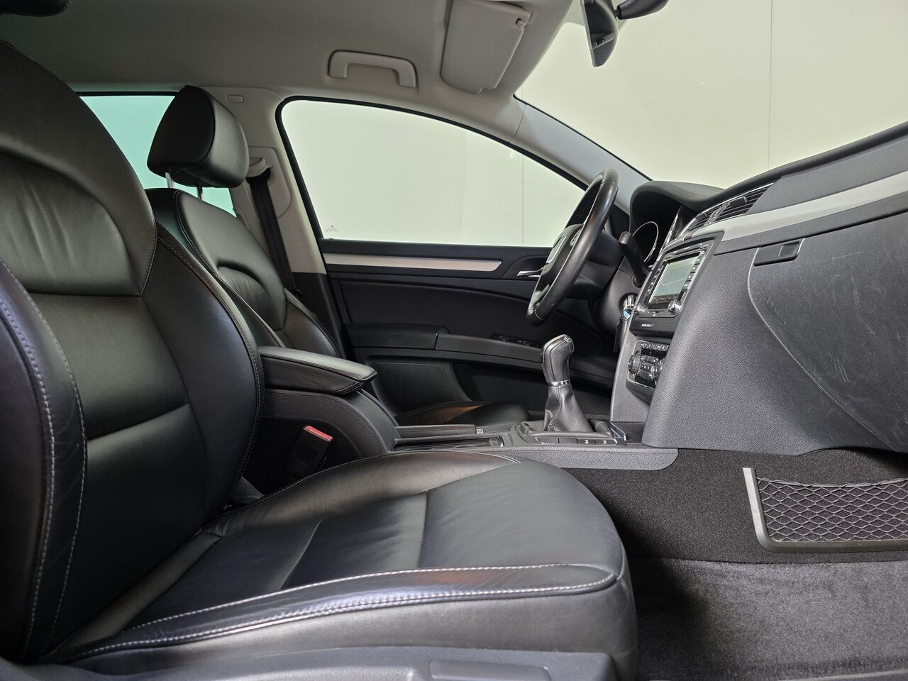Skoda Superb 1.6 TDI - GPS - Airco - Bluetooth - Zeer Goede, Auto's, Skoda, 0 kg, 105 pk, Zwart, 4 cilinders