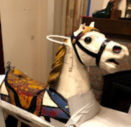 Grand cheval à bascule en bois peint – Vintage / artisanal, Antiquités & Art, Curiosités & Brocante, Enlèvement