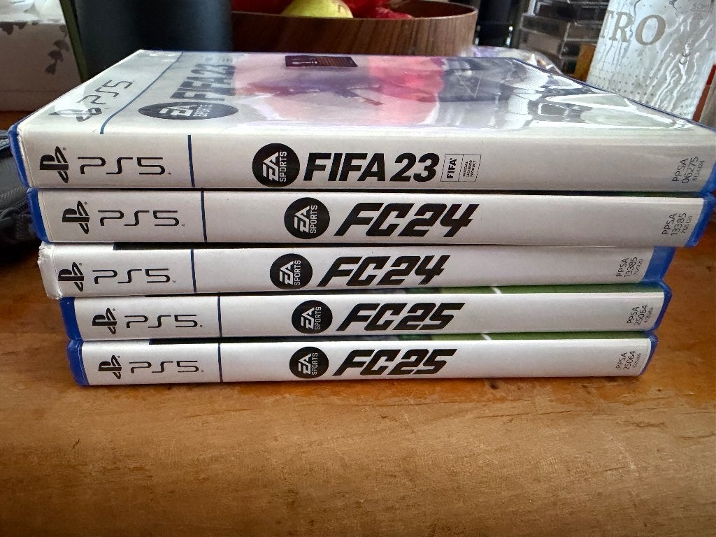 Fifa 23 ,24 ,25, Consoles de jeu & Jeux vidéo, Enlèvement ou Envoi, Utilisé, À partir de 3 ans, 3 joueurs ou plus