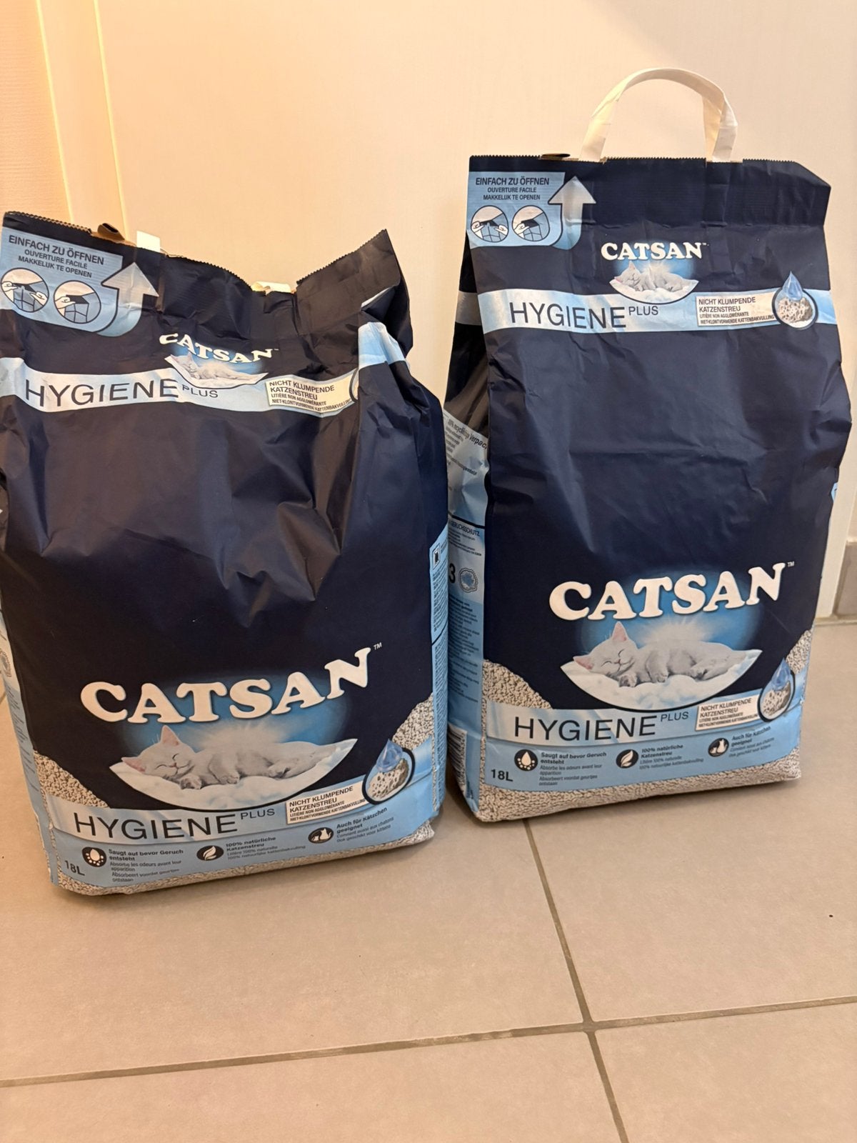 Litiere catsan hygiene plus 2x 18L, Animaux & Accessoires, Enlèvement, Utilisé