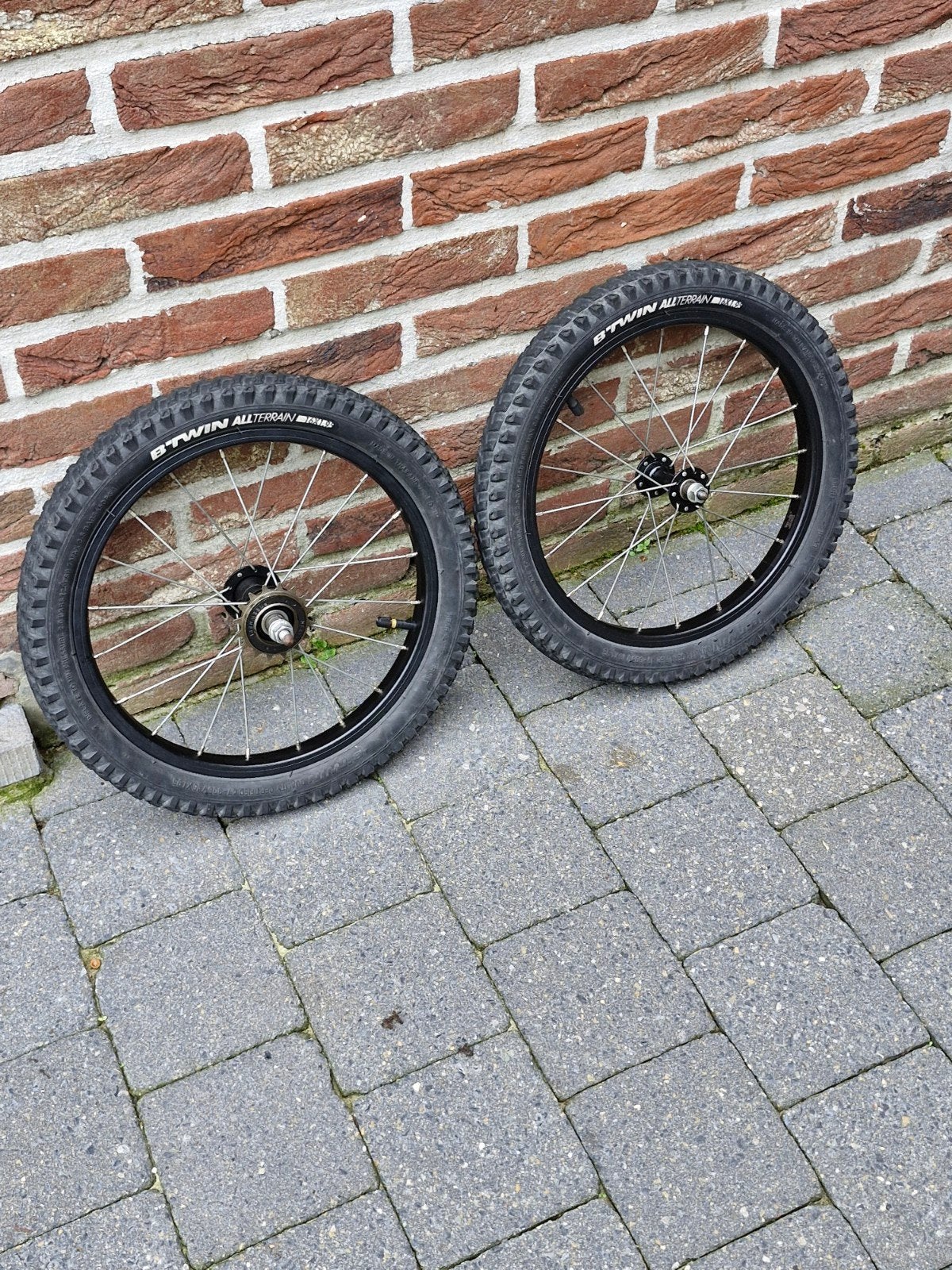 set 16inch wielen ., Fietsen en Brommers, Ophalen, Zo goed als nieuw, 16 tot 20 inch