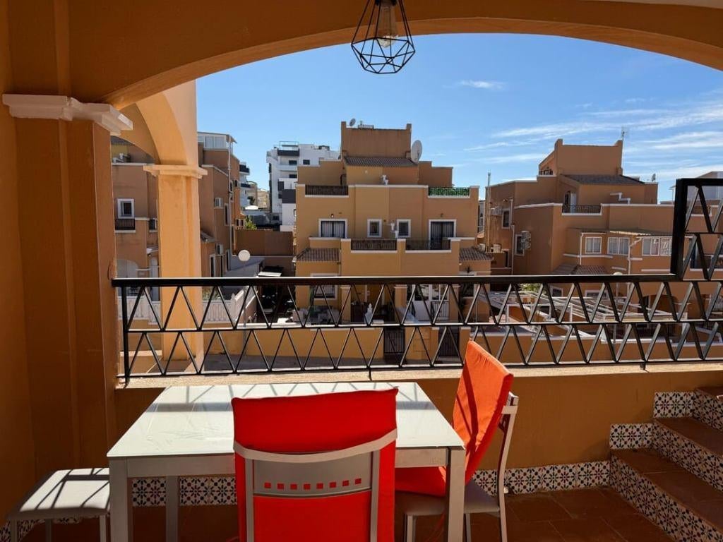 Bovenwoning met een dakterras/Orihuela Costa, Orihuela Costa, Spanje, 2 kamers, 66 m²