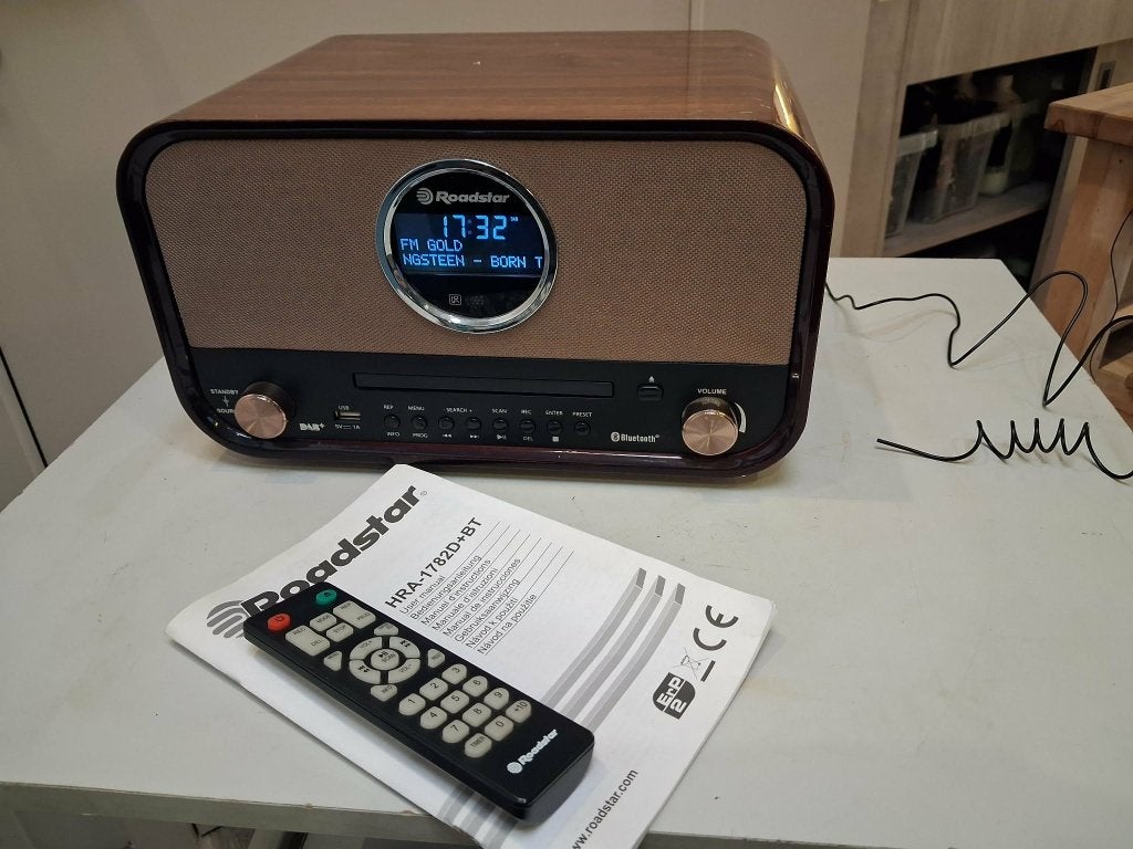 Roadstar DAB+ retro-radio met CD-speler, Ophalen of Verzenden, Zo goed als nieuw, Radio, Met cd-speler