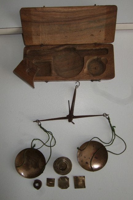 Balance très ancienne, Enlèvement ou Envoi