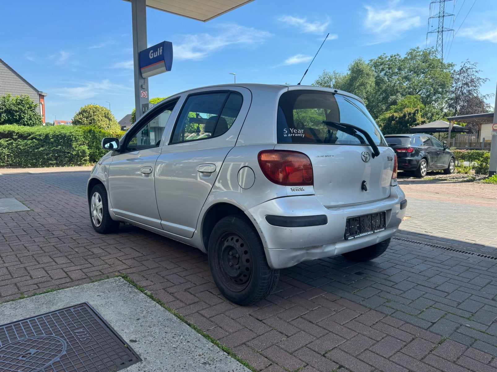 Toyota Yaris 1.0 - ESSENCE - AUTOMATIQUE - 131.000km - 2005, Argent ou Gris, Achat, Entreprise, 5 places