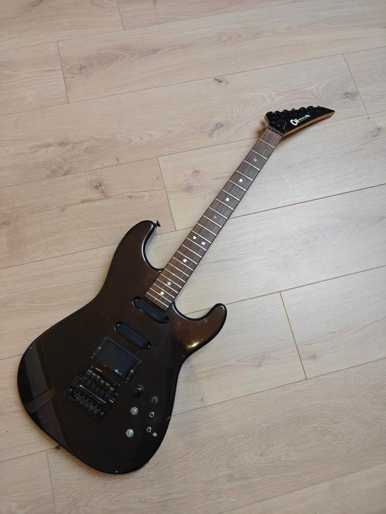 Charvel model 4 Japan, Musique & Instruments, Enlèvement
