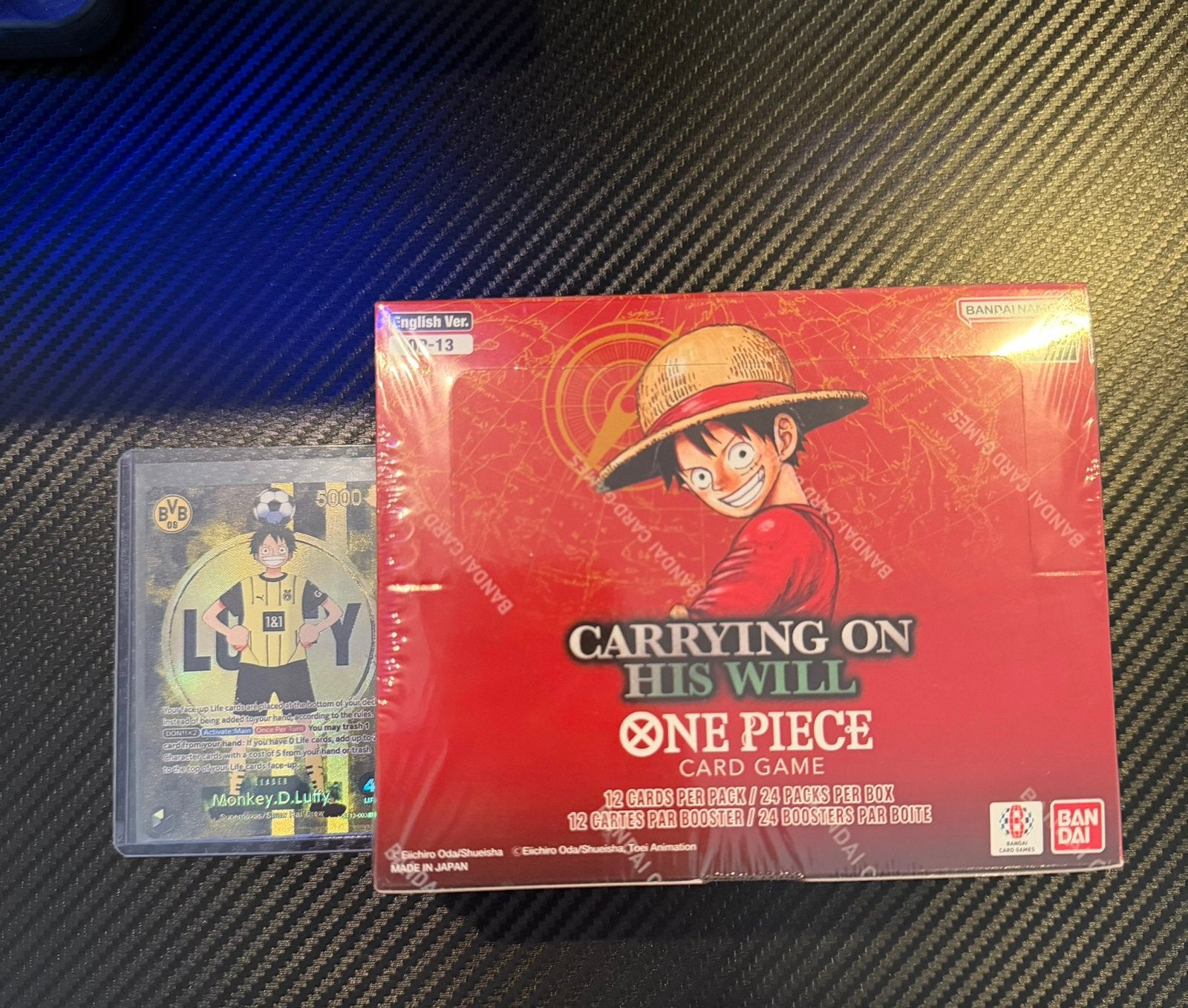 Op13 boosterbox / Luffy BVB Dortmund card, Ophalen, Nieuw, Boosterbox, Foil