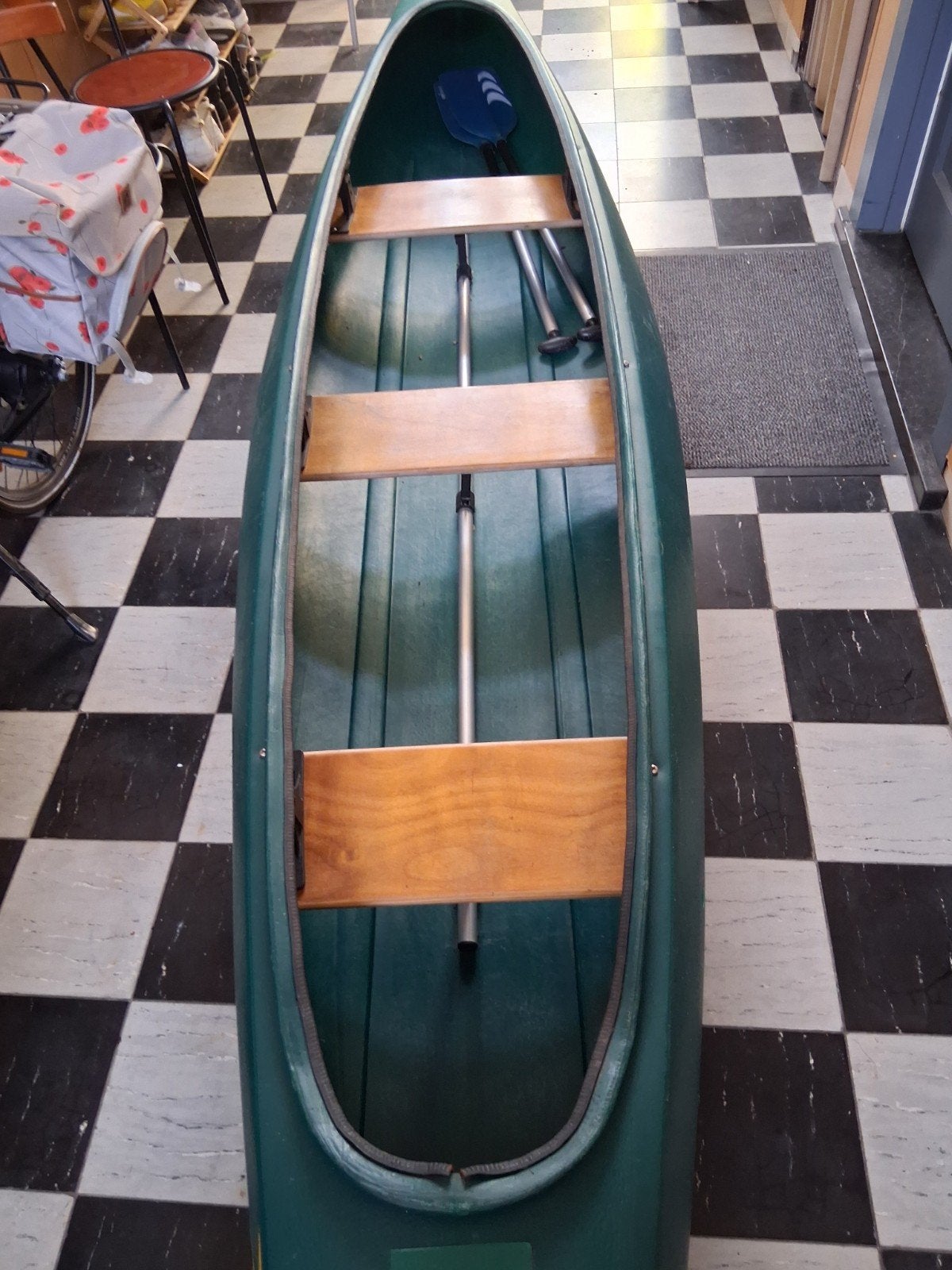 Kano, Sports nautiques & Bateaux, Canoës, Enlèvement, Avec pagaies